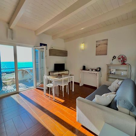 Alba Suite-Rome Airport Fco-Fronte Mare Fiumicino Exterior photo