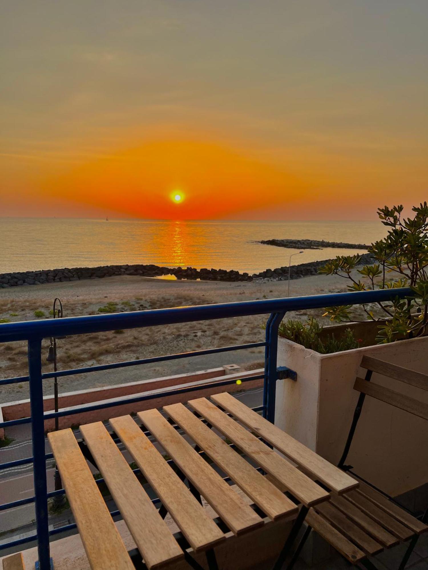 Alba Suite-Rome Airport Fco-Fronte Mare Fiumicino Exterior photo